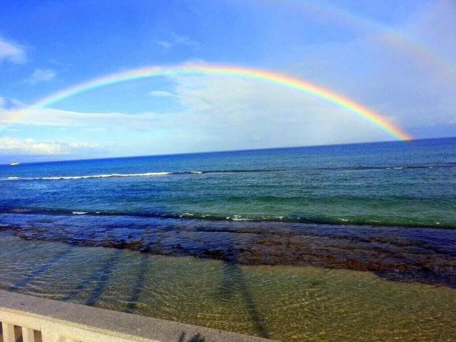 Oceanfront With Aircon-Hear The Waves-Amazing Views-Wifi Apartment Лахайна Екстериор снимка