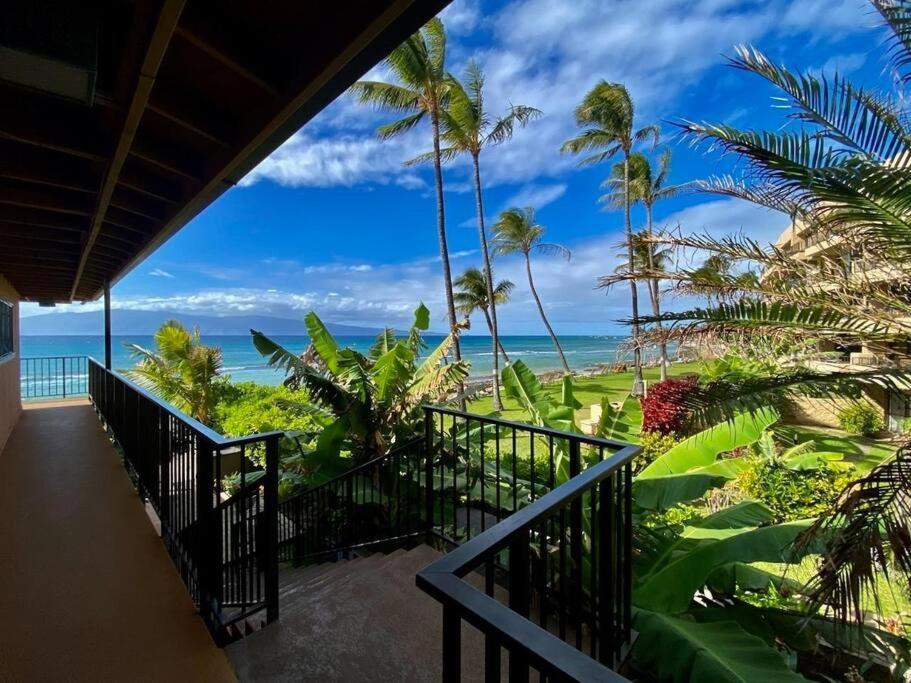 Oceanfront With Aircon-Hear The Waves-Amazing Views-Wifi Apartment Лахайна Екстериор снимка