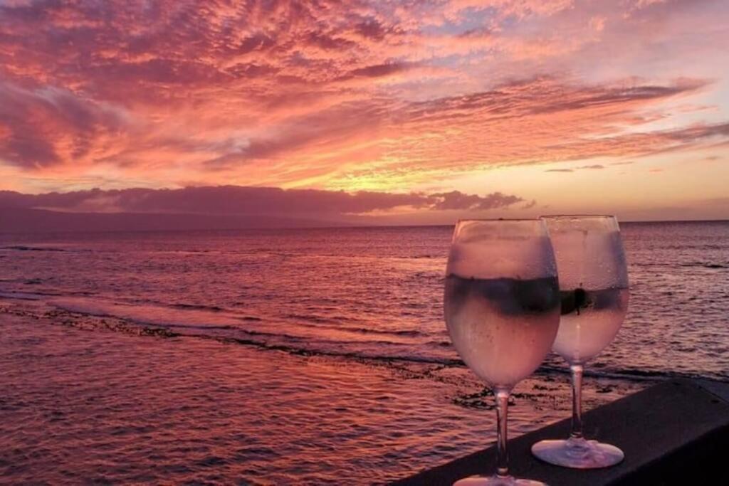 Oceanfront With Aircon-Hear The Waves-Amazing Views-Wifi Apartment Лахайна Екстериор снимка